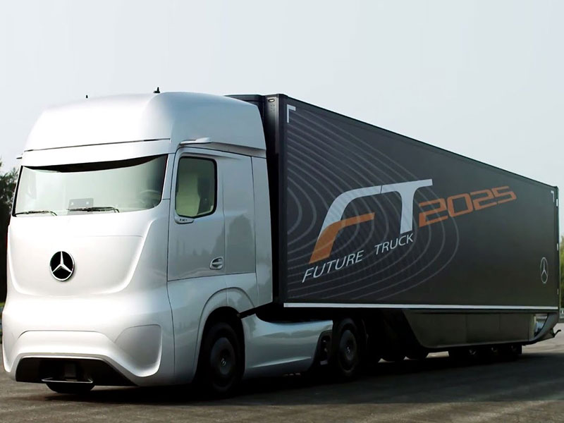 انطلاق أول شاحنة ذاتية القيادة في رحلة من دبي إلى أبوظبي